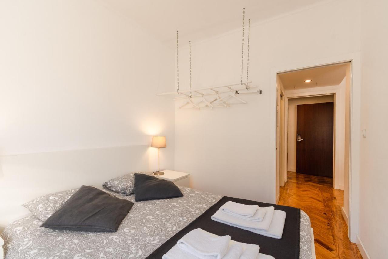 Carmo Apartments Lisbon Exterior photo